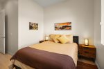 Queen bed and 32 Smart TV